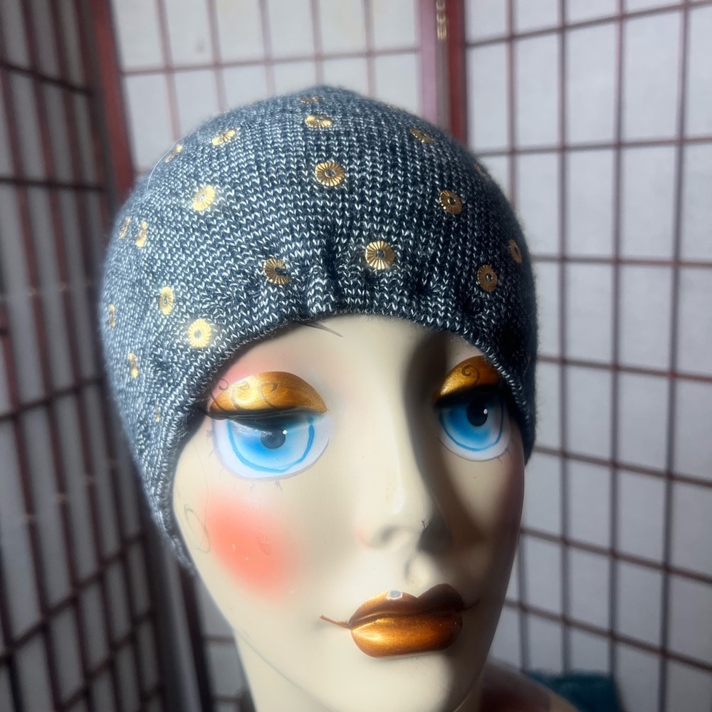NWOT SOLENE SEQUIN STUDDED BENNIE HAT‎